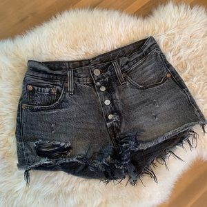 Levi’s Black Cutoff Denim Shorts